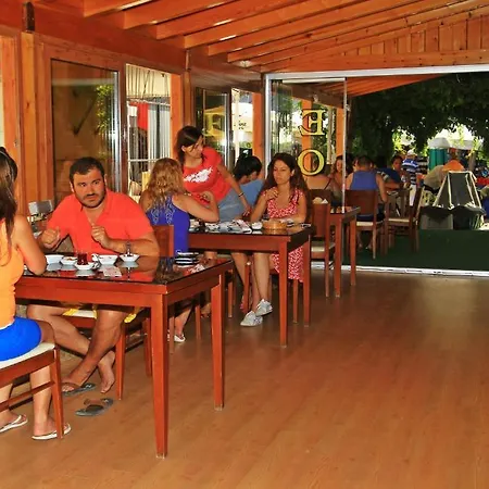 Koz Eren 酒店 Çeşme